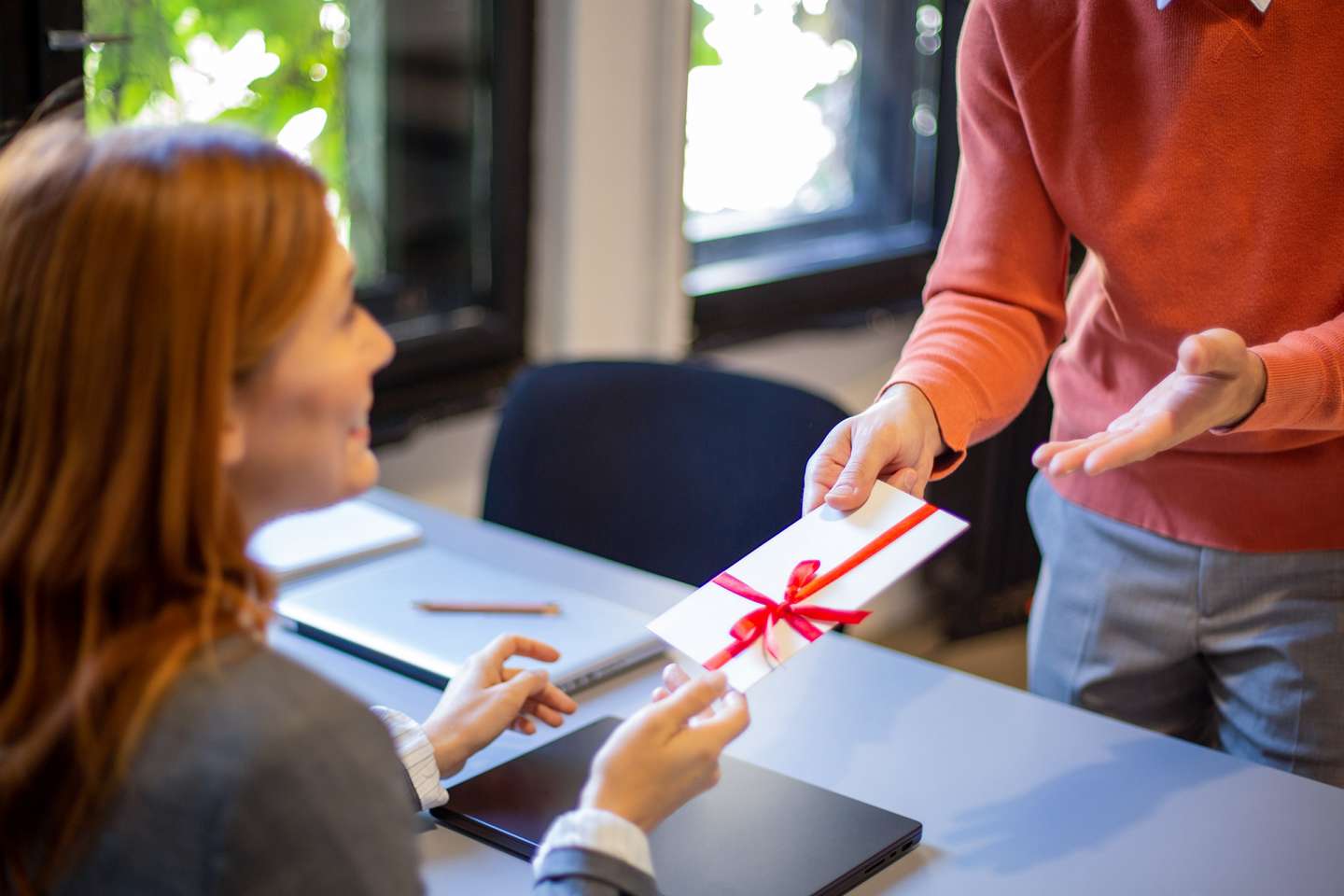 Quelle est la limite d’exonération des cadeaux et bons d’achat en 2026 ?