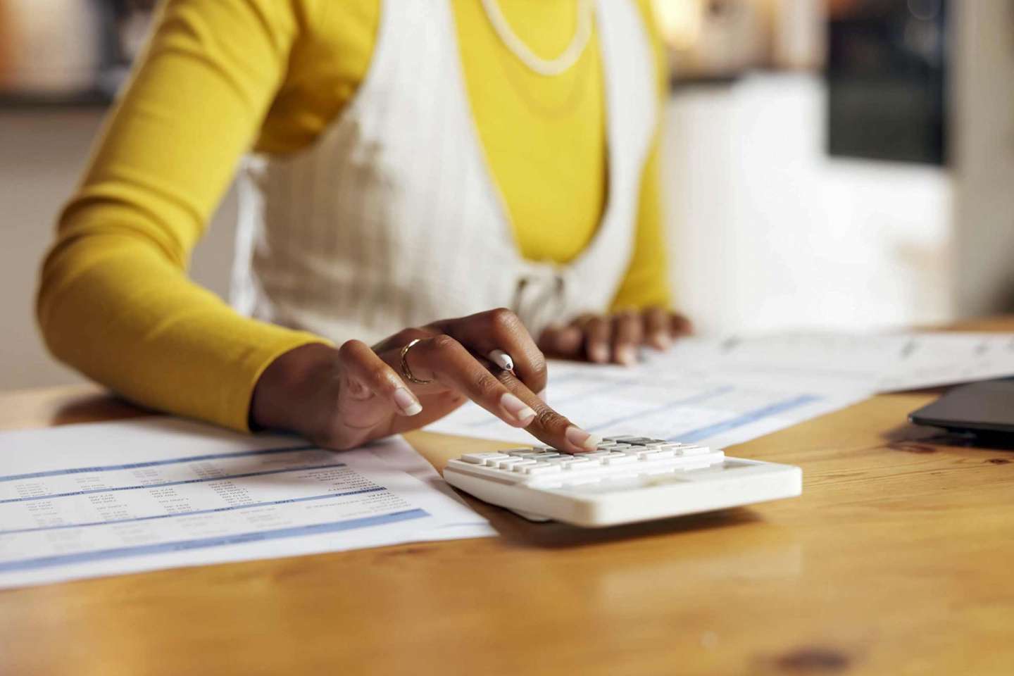 Pas de gestion désintéressée en cas de rémunération du dirigeant de fait d’une association